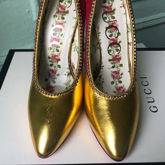 ❗️SALE❗️Gucci Stunning Gold leather heels - Picture 9 of 10